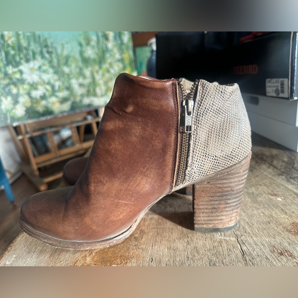 Freebird by Steven DARIUS size 12